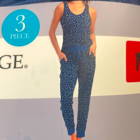 3 Piece Longue Set. Long sleeve tee, tank top and jogger. New. Size M. - Picture 3 of 4